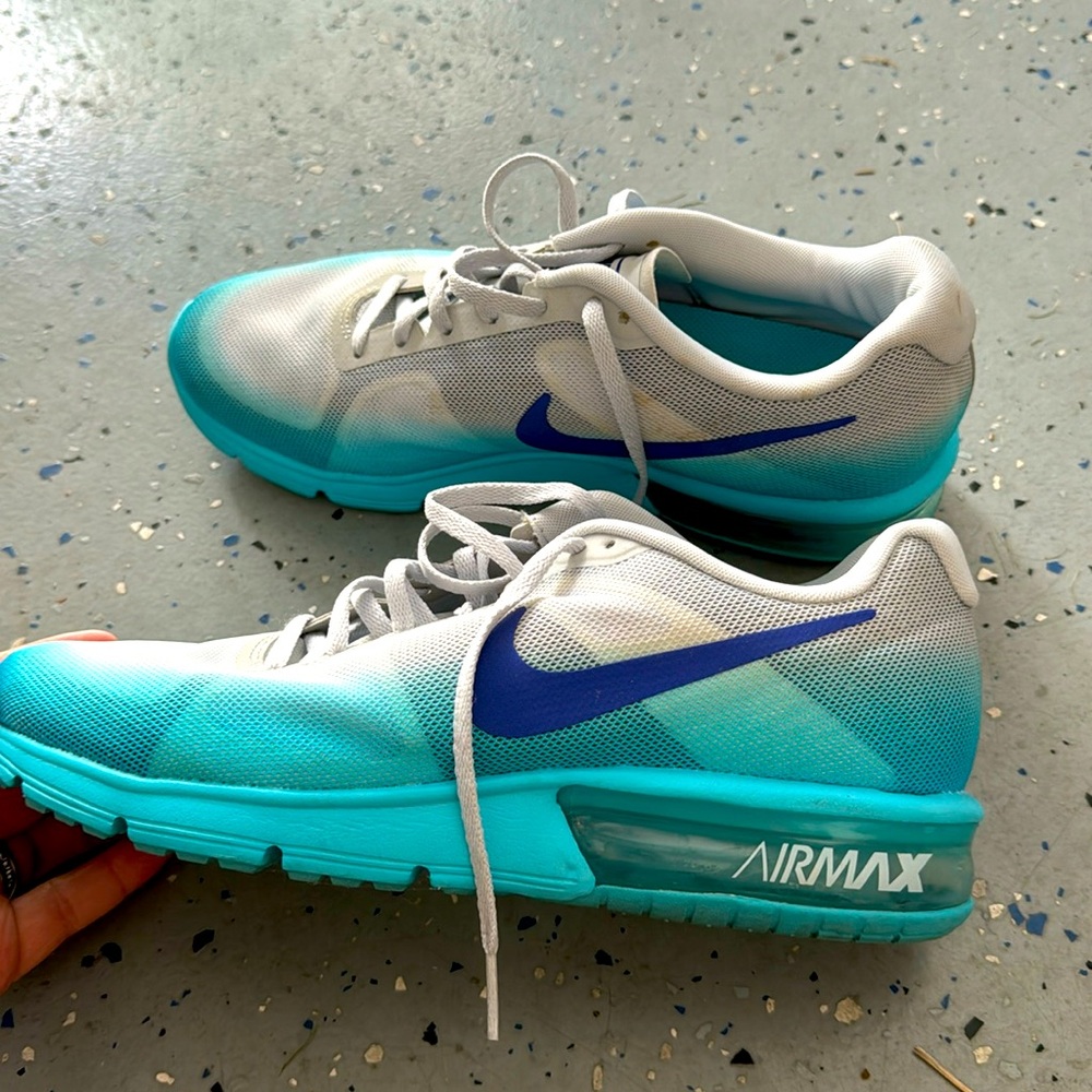 Women’s Nike air max